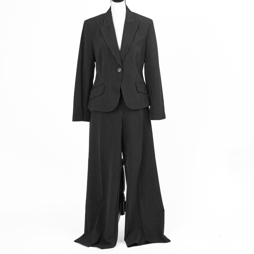 Vintage black pinstripe pantsuit tailored Evan-Picone 12/14 - Picture 12 of 16